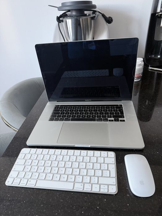 Macbook Pro 16 Inch I9 1TB 16 Gb Ram
