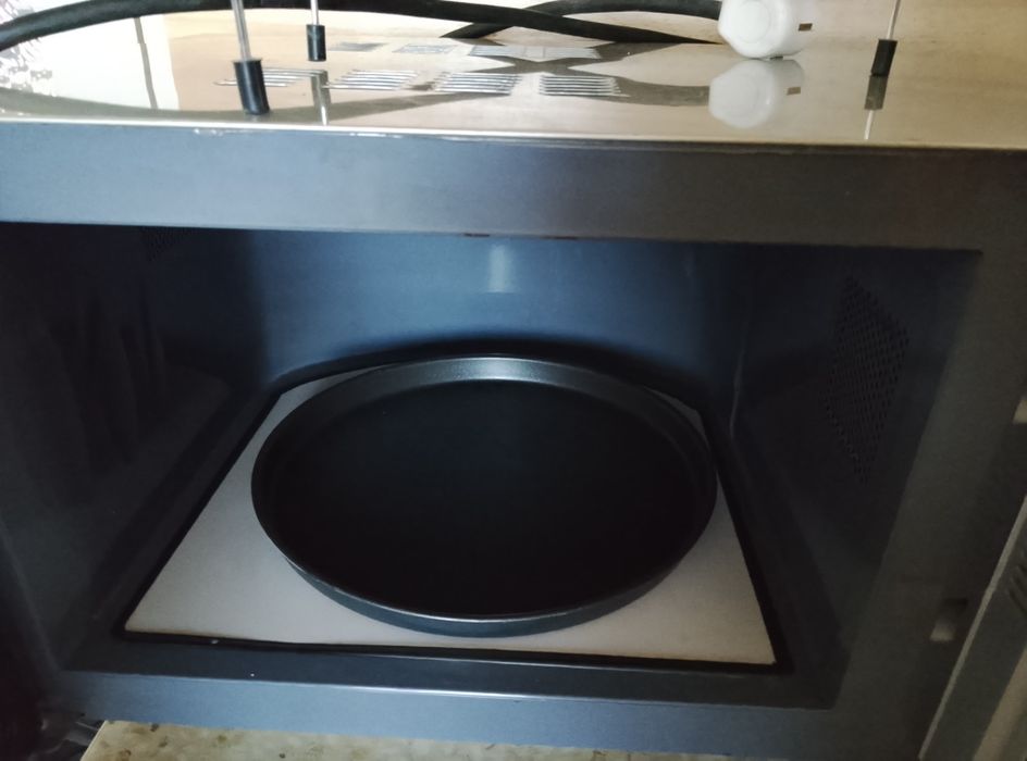 Продам  микроволновку LG