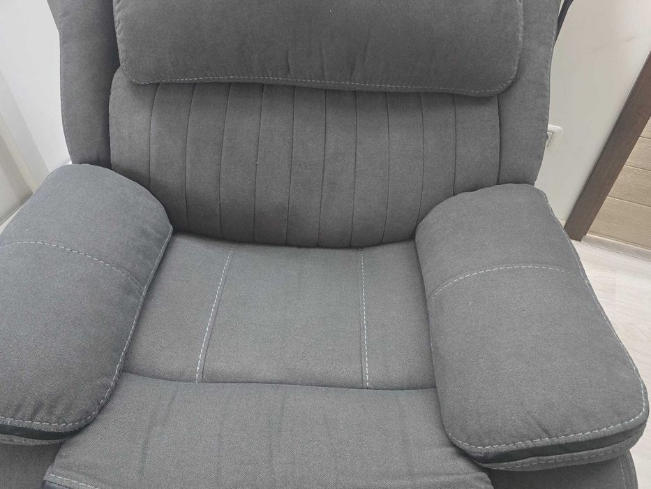 Fotoliu recliner manual Mobexpert CHELSEA – stare foarte bună