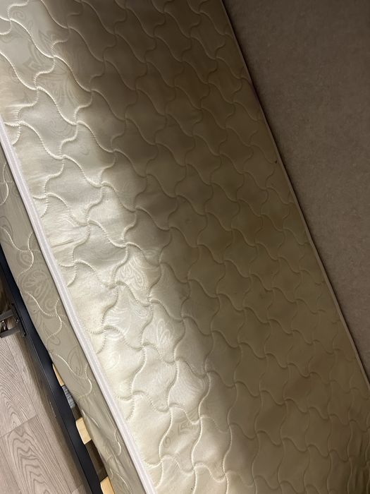 Двухярусная кровать