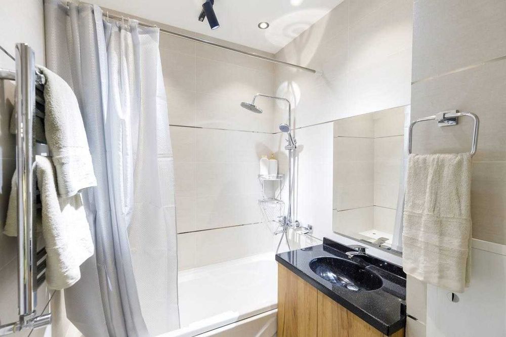 Сдается шикарная 2 х комнатная квартира на Ц-1  2/6/9 Р1