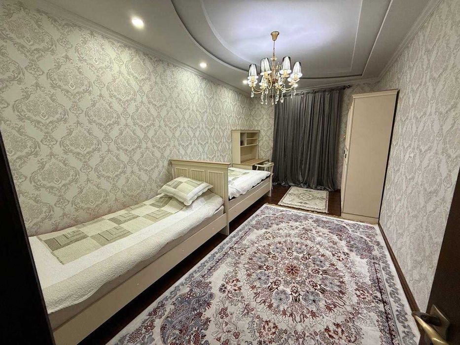 Сдается в аренду просторная 3-комнатная квартира в центре города