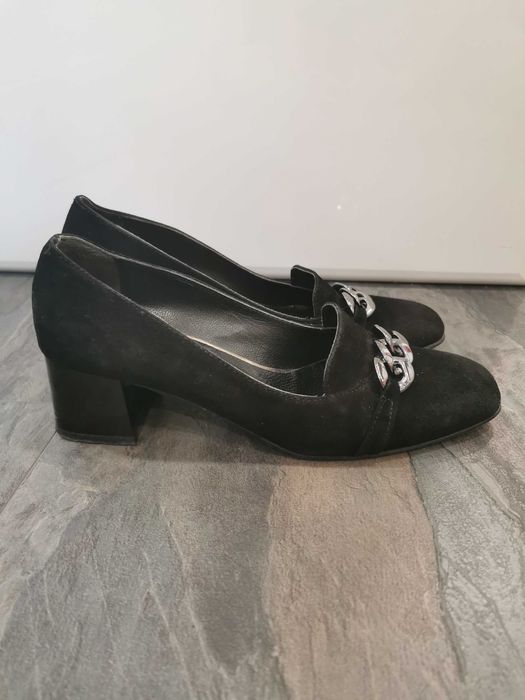 Елегантни дамски обувки