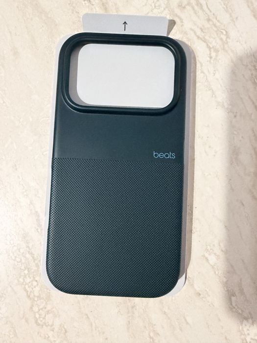 Husa Beats rugged iphone 17 pro