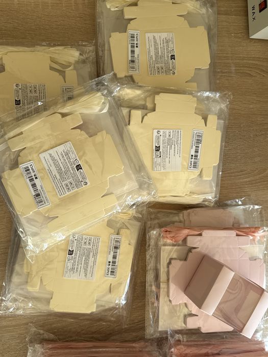 Lot cutiute cu fundite  300 bucati