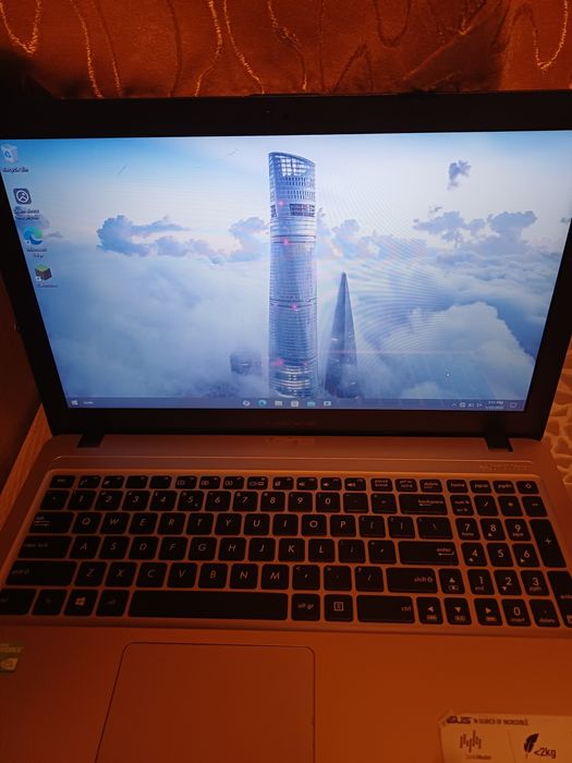 Vand laptop asus A540L