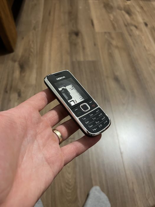 Carcasa Nokia 2700 stare foarte buna