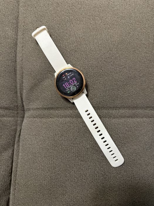 Garmin vivoactive 4s