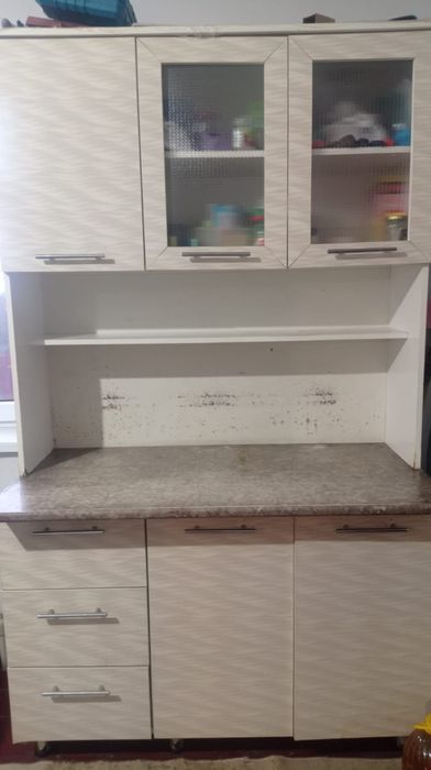 Продается кухонный гарнитур