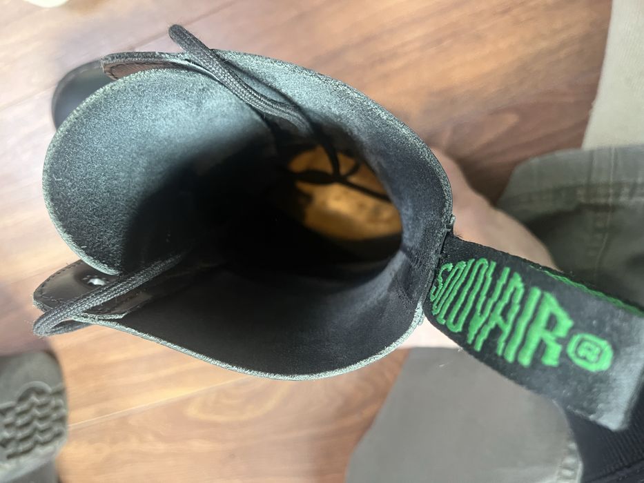 Solovair Black Hi-Shine 11 Eye Astronaut Boot