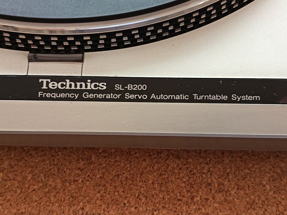 Грамофон Technics Sl-b200