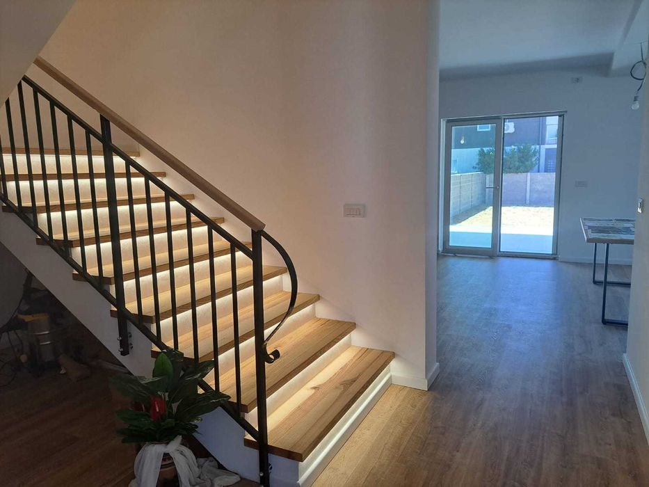 Proprietar duplex P+E 145 mp utili, 4 cam,3 bai,toate utilitatile
