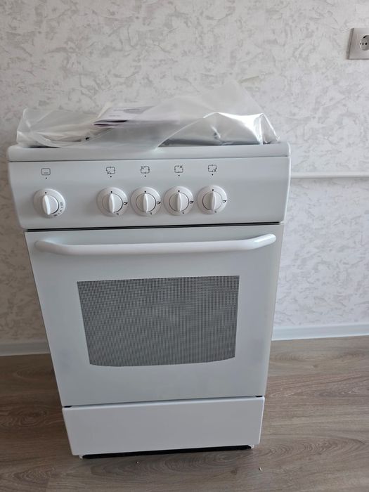 Продам газовую плиту