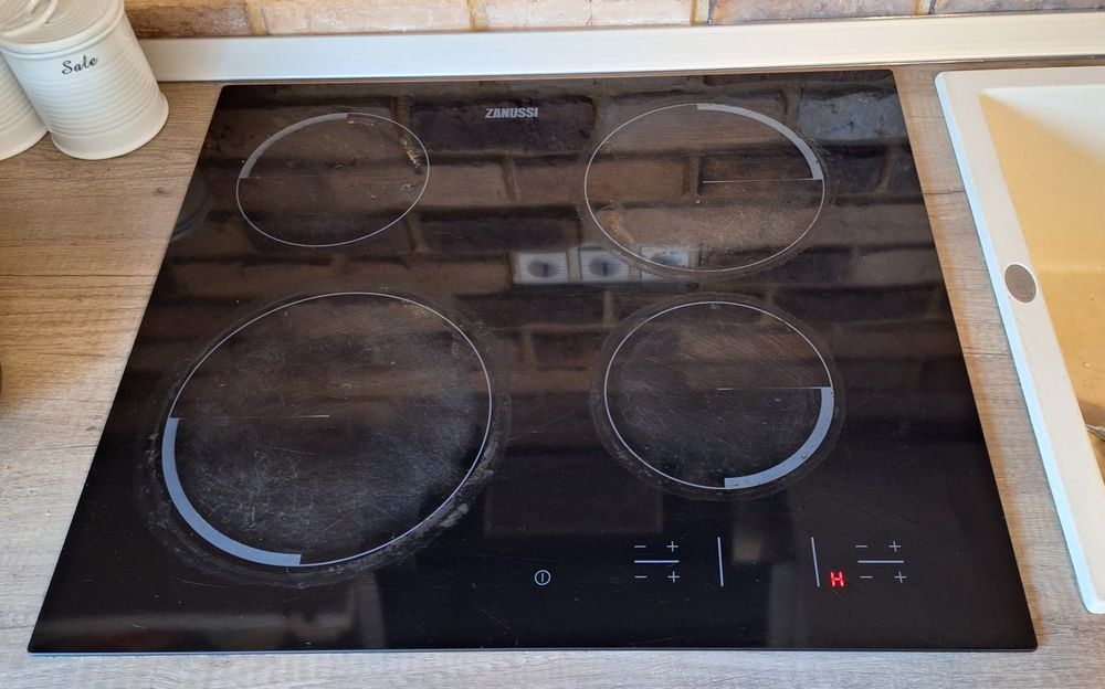 Plita vitroceramica Zanussi