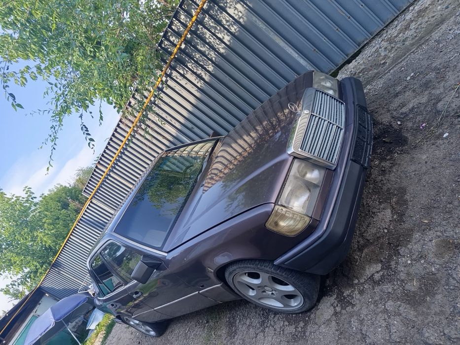 Мерседес 124 ...