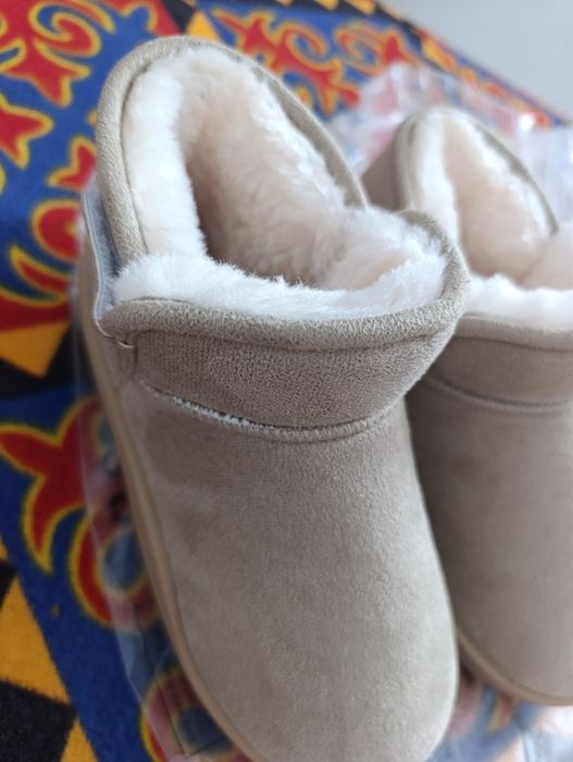 Продам детские угги