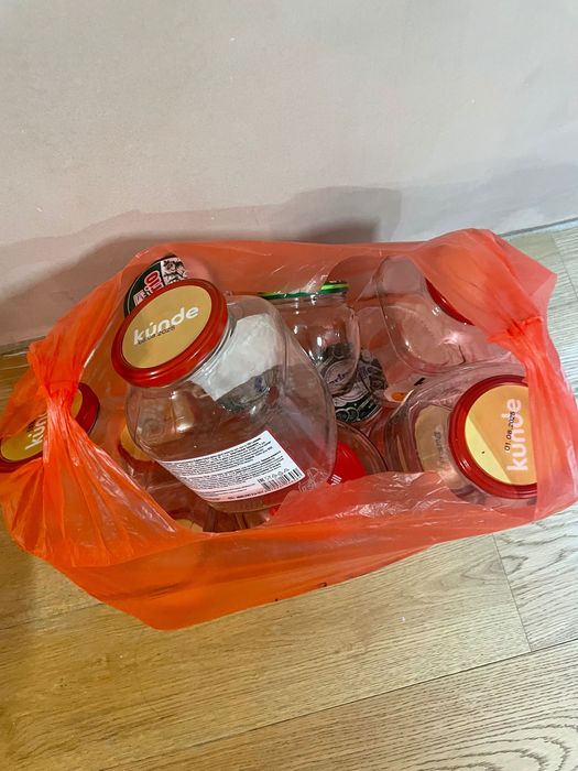 Отдам банки разных размеров