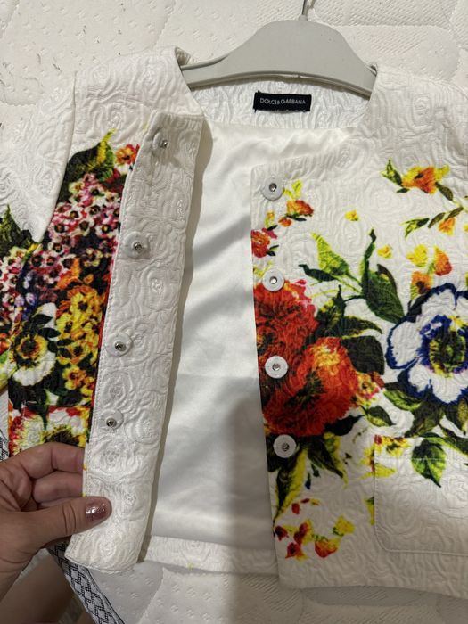 Продам оригинал костюм