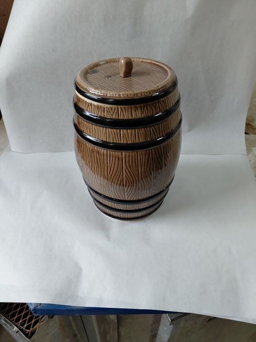 Гювеч във формата на буре