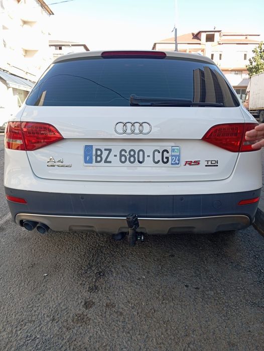 Ауди а4  cuatro  2000 d  140ps