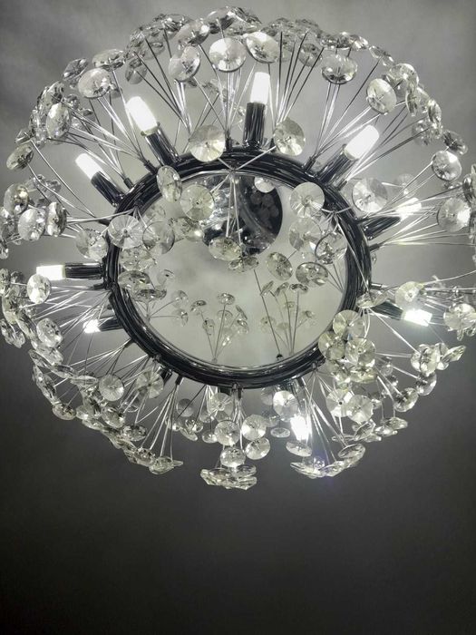 Продам люстру новую!