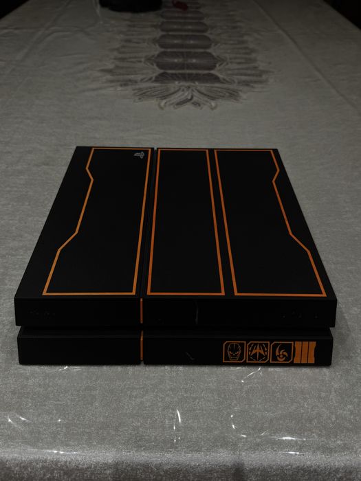 Sony PlayStation 4 (1 TB) Call of Duty: Black Ops 3 Special Edition