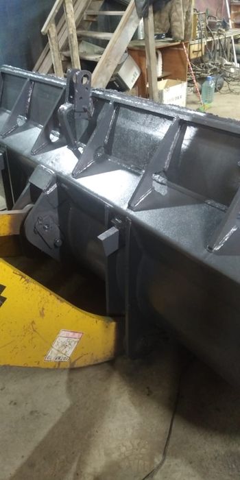 Продам погрузчик 1,8 куб