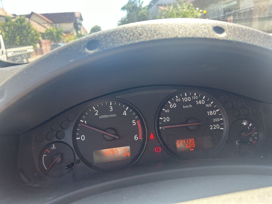 Vand Nissan NAVARA D40