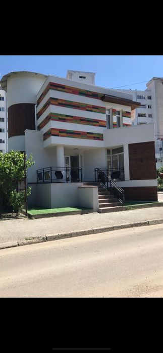 Închiriez spațiu comercial ultracentral