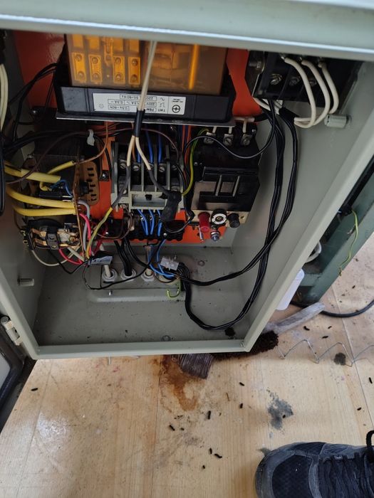 Машина за плетене на оградна мрежа