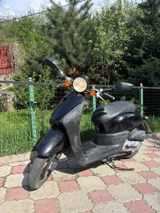 Скутер Honda today в хорошем состоянии