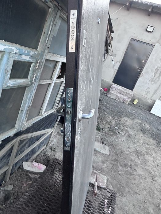 Продается Дверь