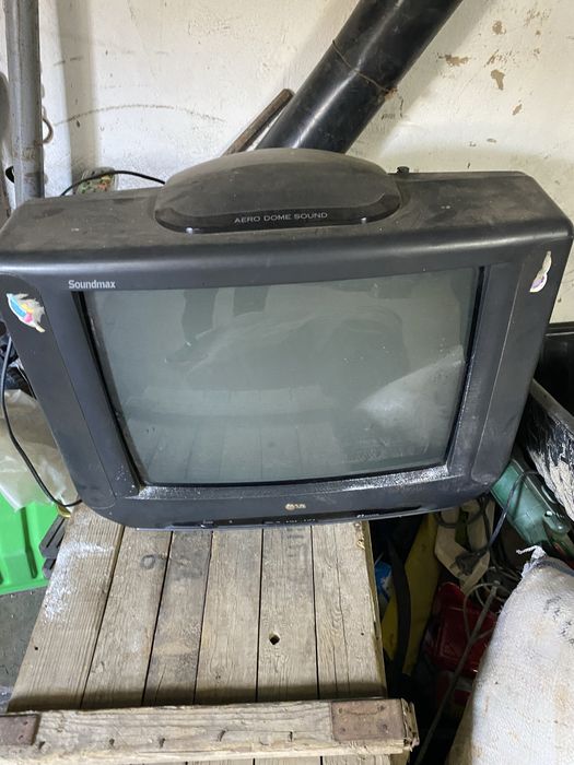 Продам телевизор LG