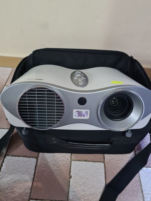 Videoproiector color