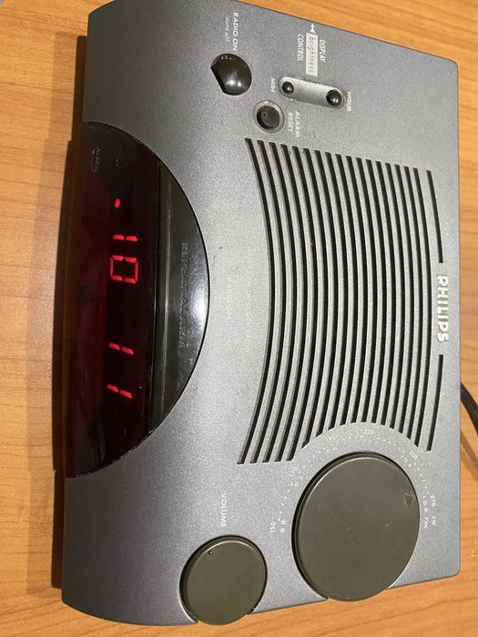 Radio cu ceas Philips