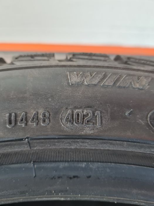 Зимни гуми 2 броя PRELLI SottoZero3 225 45 R18 дот 4021