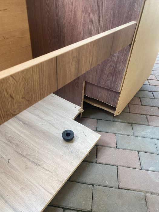 Продам тумбу вместе с мойкой