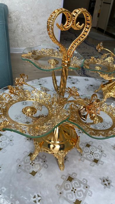 Фруктовница и этажерка менажница для сухофруктов