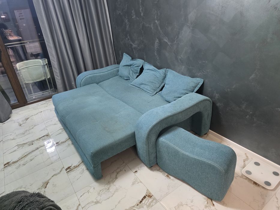 Диван от мебелен магазин Явор