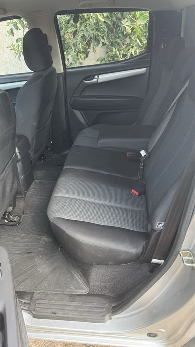 Isuzu dmax 4x4..