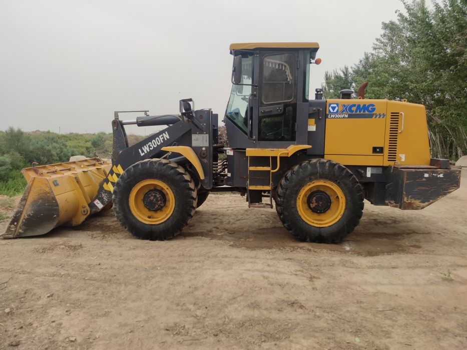 Pagruzchik sotiladi 1.8