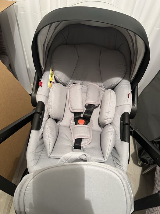Cărucior Chipolino Prestige 3 in 1