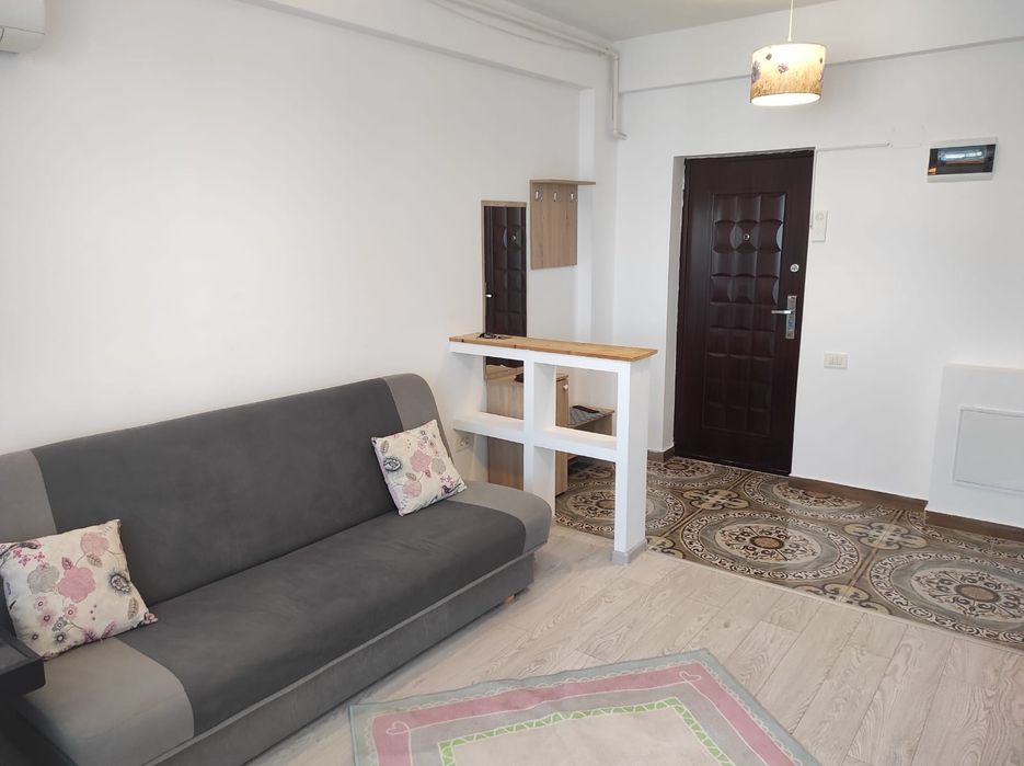 Inchiriez garsoniera compartimentata Militari Residence