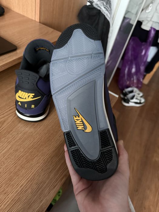 Jordan 4 Lakers marimea 41, 42 si 43