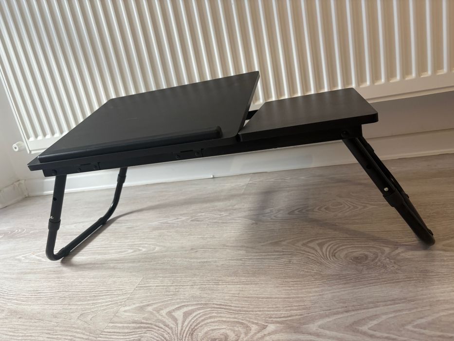 Masă laptop MEJLBY ajustabilă neagră