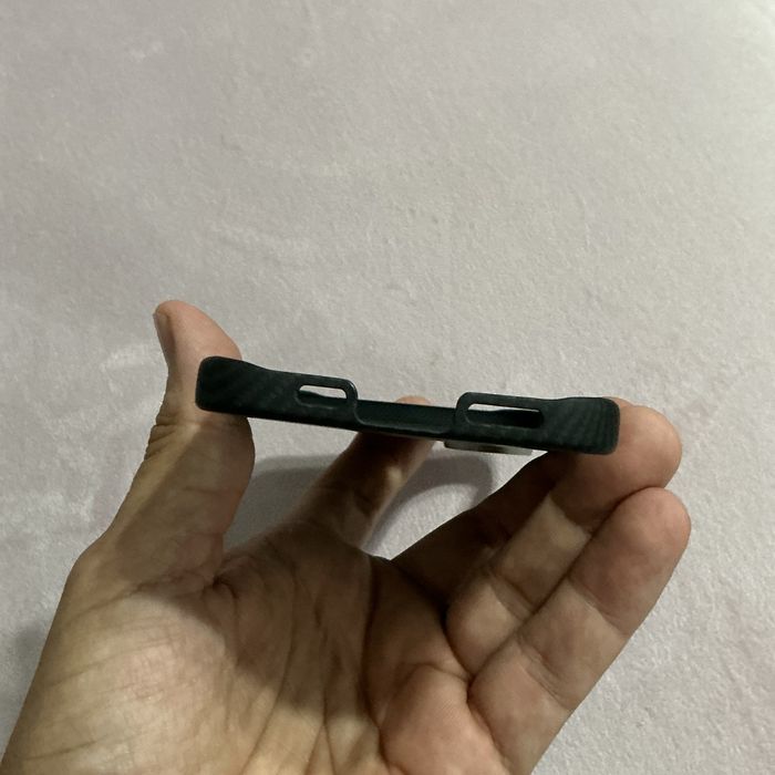 İphone 16 карбон