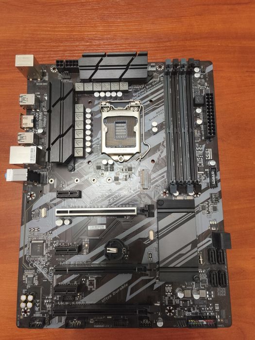 Материнская плата GIGABYTE Z390 ud