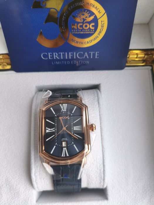 Новые наручные часы