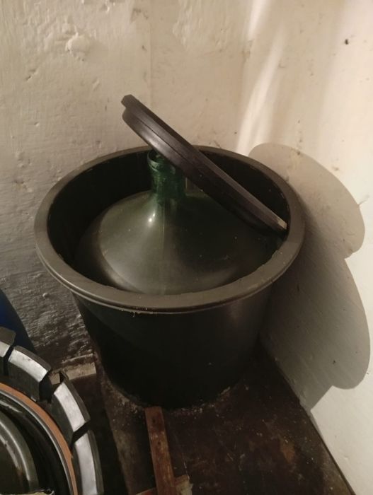 Damigeana de 50 l 70 lei bucata