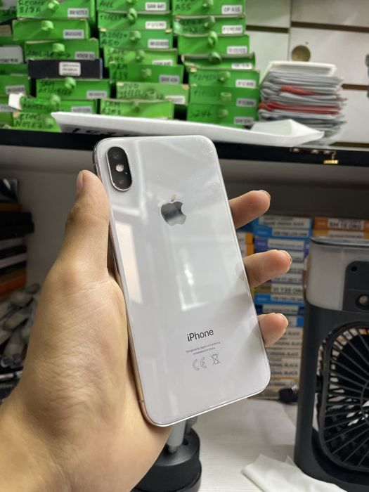 iPhone X 64gb.  .